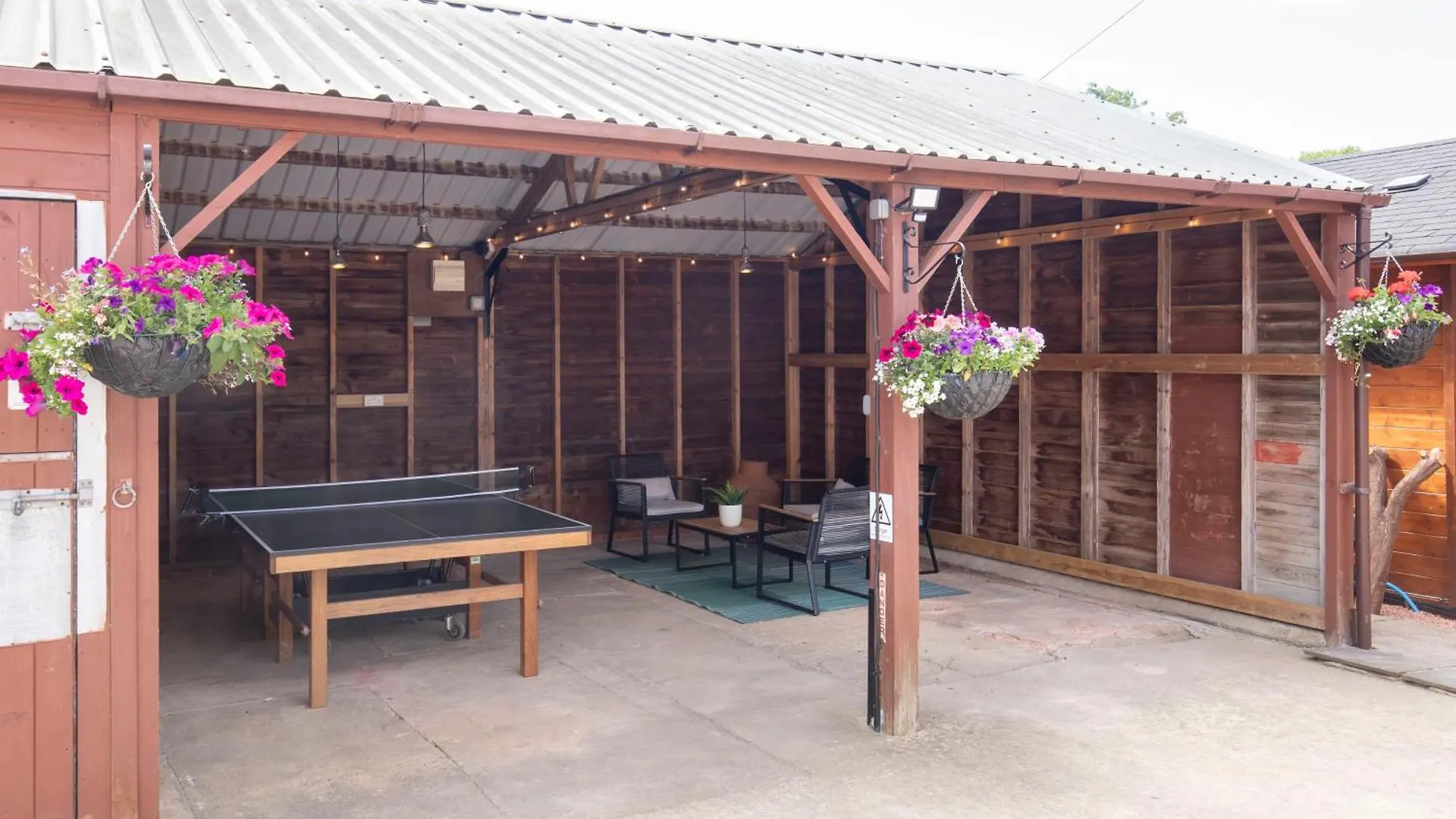 Beautiful Danford House & Lodge With Hot Tub Hartpury United Kingdom