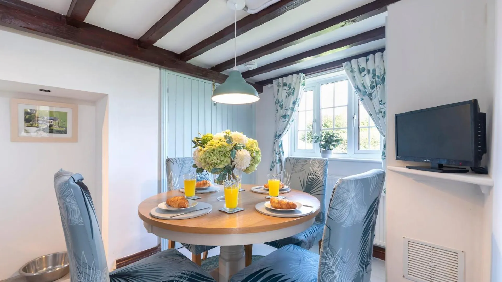 Holiday home Beautiful Danford House & Lodge With Hot Tub Hartpury