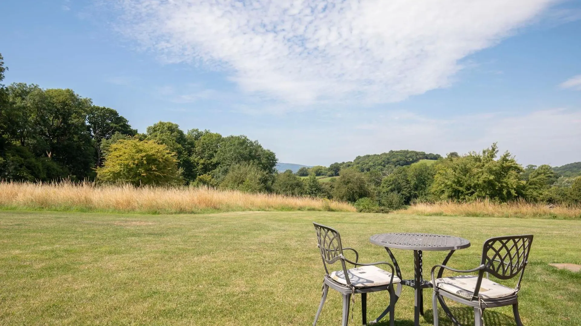 Beautiful Danford House & Lodge With Hot Tub Hartpury
