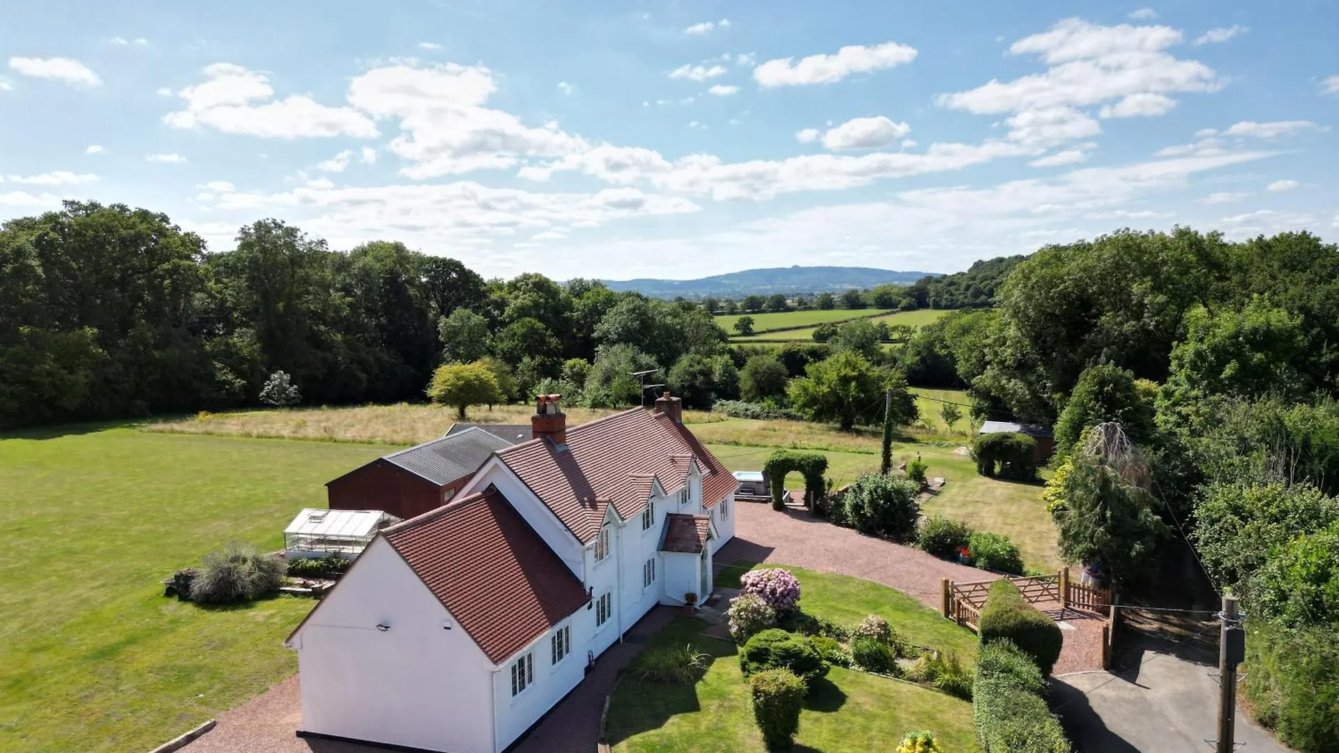 Beautiful Danford House & Lodge With Hot Tub Hartpury 0*,